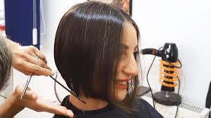 I don't know about you guys, but when it comes to cutting hair, i want it to be straight forward, easy, and consistent.every time i post a haircut to my chan. Haircut Transformation Extreme Long To Short Bob With Undercut Youtube