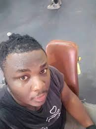 Humans may fail you, but the ànimalz you grew up with will never fail you.  Choose ànimalz 😂 📸 Daniel Regha