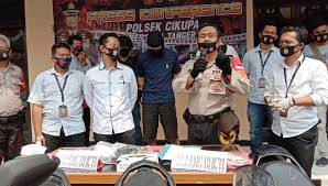 Kngn suasana kerja di bri. Satpam Bank Di Pasar Kemis Jadi Jambret Vee Kabar6 Com