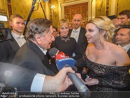 Zuvor war sie für diese rolle mit dem golden globe ausgezeichnet worden. Cathy Lugner Stattete Ihrem Ex Mann Richard Am Opernball Einen Besuch Ab Opernball Vienna At