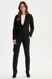Den har nedbrettet krage og lukkes med to knapper. Fransa Blazer Black Shop Black Blazer From Size 34 46 Here