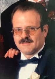 Larry Somers's Instagram, Twitter & Facebook