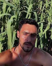 Ali Berk's Instagram, Twitter & Facebook