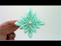 Flores Kanzashi Flower Snowflakes On Ribbons En Cintas Para El Cabello Youtube Diy Flores De Tecido Flores Kanzashi Kanzashi Tutorial