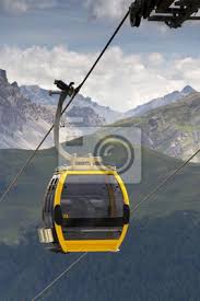 L'operazione quercia (in tedesco, fall eiche) fu l'operazione di liberazione di benito mussolini, che si trovava imprigionato a campo imperatore sul gran sasso, effettuata dai paracadutisti del lehrbataillon (ii divisione) e da alcune ss del sicherheitsdienst (sd), durante la seconda guerra mondiale, il 12 settembre 1943. Seilbahn Gondel In Alpen Berge In Der Nahe Von Livigno See Italien Fototapete Fototapeten Sondrio Seilbahn Seilbahn Myloview De