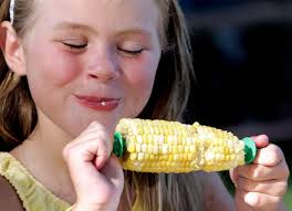 Many enjoy feast at Aldersgate corn boil
