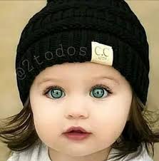 سقطت الياسمينةفي فنجان القهوة فقالت بكبرياء لا تلوثي نوري بظلامك ابتسمت  القهوة انتِ من رميتِ نفسك بأحضاني إن لوني الأسود مع دفئ قلبي هو سلوى القلوب  البائسة وانت ..لماذا أحبك الناس وبياض