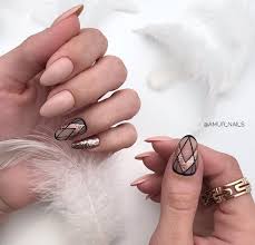 Black And Rose Gold Nails Design Pin By Galya Mitova On Nejl Art Gold Nail Designs Rose Gold Nails Design Graduation Nails