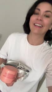 Claudia Garcia Milky Peru