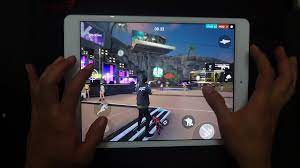 6 celulares potentes y caros. Asi Es Como Juego En Mi Nueva Tablet Free Fire Con 6 Dedos Youtube