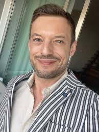 Thomas Perrin's Instagram, Twitter & Facebook