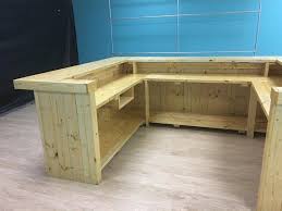 The Cashwrap 10 X 8 X 10 Rustikale Verkaufstheke Aus Holz Rezeption Oder Bar Bodrum Bar Tasarimlari Bar Ev Dekor