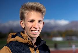 Daniel Simmons receives second straight national running award