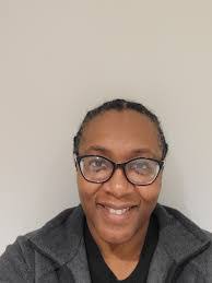 Glenis Brown's Instagram, Twitter & Facebook