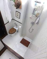 Ameties kamar mandi yang berkelas dan suasana hotel yg tenang membuat istirahat jadi tidak terganggu. Desain Kamar Mandi Minimalis Kecil Terlihat Simpel Ide Kamar Mandi Desain Toilet Ide Kamar Mandi Kecil