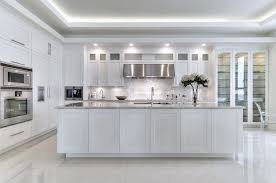 Armoires Classique Champetre Armoires Design Plus Kitchen Inspiration Design White Shaker Kitchen Cabinets Kitchen Designs Layout