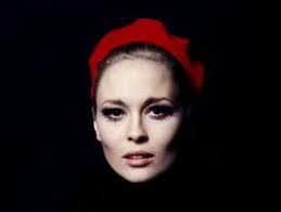 Julie Asta's Instagram, Twitter & Facebook