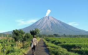 Tutup Setahun Pendakian Gunung Semeru Kembali Dibuka Mulai 1 Oktober 2020