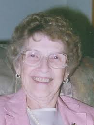 Louella Mills's Instagram, Twitter & Facebook