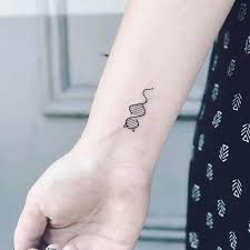Những hình xăm này có thể mang tính chất cá nhân hơn và thường hiển thị hình ảnh hoặc từ ngữ được tổ chức gần và thân yêu với một cô gái. 300 Máº«u Hinh XÄƒm Ä'áº¹p Cho Ná»¯ Ä'ang Sáº¯m Nháº¥t Bloganchoi