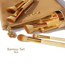 طقم فرش زويفا bamboo set vol 2 فرش ذهبية اللون تاتي معها شنطه مصنوعه من الجلد ذات جودة عاليه تحتوي المجمو cosmetics news beauty news beauty trends