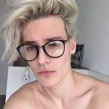 I know i'm keeping you waiting for part 2 and all your requests but i'm just going trough a really sucky part of my life right now. Auradeflor Blonde Hair Boy Mens Hairstyles Grunge Hair