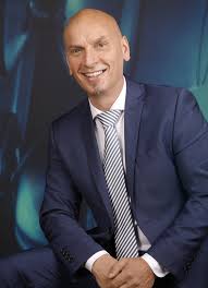 Die verkündung der wahlergebnisse zur bürgermeisterwahl in auenwald beginnt, sobald die zählungen abgeschlossen sind. Gemeinderatswahlen 2021 Diese Drei Kandidaten Treten Vorerst Zur Burgermeisterwahl An Klagenfurt Land