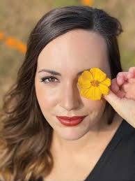 Karina Kern's Instagram, Twitter & Facebook