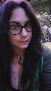 Danielle Stebbins's Instagram, Twitter & Facebook