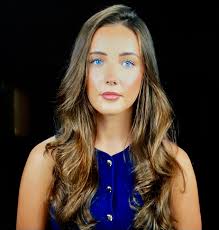 French Spotify asked me which artist is going to make 2025. I said "Lucy  Thomas. Is soon going to be recognized as greatest voice ever" not sure it  will do anything but