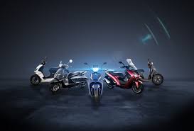 Parkplätze dürfen befahren werden wenn die zufahrt in den öffentlichen verkehrsraum gesperrt ist, zum beispiel durch eine schranke. 125 Ccm Motorroller Welcher Fuhrerschein Wird Benotigt Faq Peugeot Motocycles