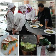 Hiddenvalley.com has been visited by 100k+ users in the past month Tiga Salad Enak Nan Sehat Ala Hotel Berbintang