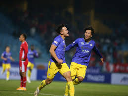 Cầu thủ benfica lọt vào khung hình trực tiếp khi đang khỏa thân trong phòng thay đồ. Psxnii7hqo4obm