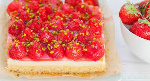 einfacher erdbeerkuchen mit pudding vom blech rezept erdbeerkuchen rezept erdbeerkuchen erdbeertorte einfach