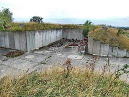 Kap arkona ist eine 43 meter hohe, aus kreide und geschiebemergel bestehende steilküste auf der halbinsel wittow im norden der insel rügen. Bunker Auf Kap Arkona Mapio Net