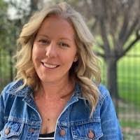 Deanna Gardner's Instagram, Twitter & Facebook