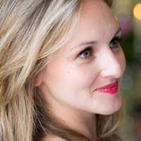 Alicia Wakefield's Instagram, Twitter & Facebook