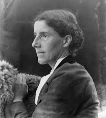 Jimena's Mental Manual: The Yellow Wallpaper