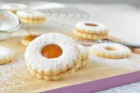 I biscotti occhio di bue sono dei deliziosi dolcetti di pasta frolla con. Biscotti Occhi Di Bue Ricetta Golosa Un Pizzico Di Pepe Rosa