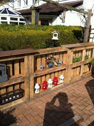 20 Insanely Cool Diy Yard And Patio Furniture Lareina September 8 2017 Indiy Crafts Diy Yard Furniture Deck Designs Backyard Pallet Outdoor