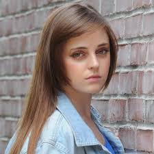 Dana Simone's Instagram, Twitter & Facebook