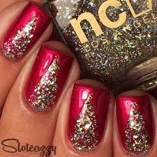 Jul 14, 2021 · while fashion is all about the '90s this season, nail art is tipping a little '70s. Red And Gold Christmas Nail Designs Novocom Top