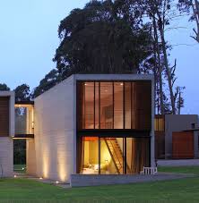 Spacious Home In Peru Inducing Gratitude And Admiration Freshome Com Architecture Minimal Architecture Modern Architecture