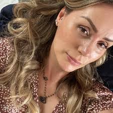 Heidi Bello's Instagram, Twitter & Facebook