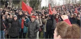 En cette période de crise qui menace les fondements de la société, la question est posée à tout le mouvement ouvrier. Le Manifeste Du Parti Ouvrier Independant Democratique La Tribune Des Travailleurs