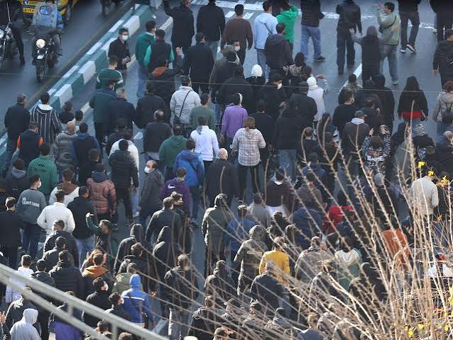 Iran to unleash 'decisive' response if economic protests destabilise country, prosecutor says - France 24