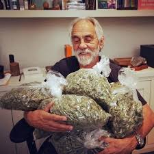 People claim that 420 is the radio code used by police to describe catching anyone smoking weed. 8tracks Radio 420 Friendly 39 Songs Free And Music Playlist
