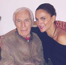 These days, guillermo murray is a name that girls love to follow. Guillermo Murray Padece Demencia Senil Pero Aun Reconoce A Sus Nietos Famosos Univision