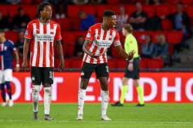 Discuss everything about one of the best teams dutch football. Samenvatting Psv Pakt Op De Valreep Drie Punten Na Blunder Mvogo Voetbalsamenvattingen Bd Nl