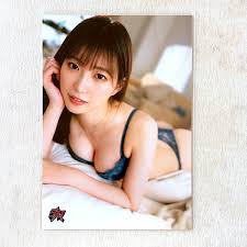 美谷朱里 輝く smile charming presence